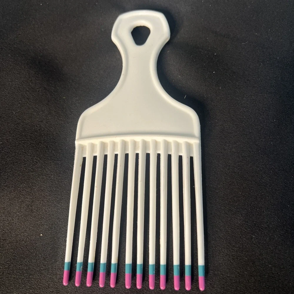 Vintage Plastic Hair Pick Comb Lift 7